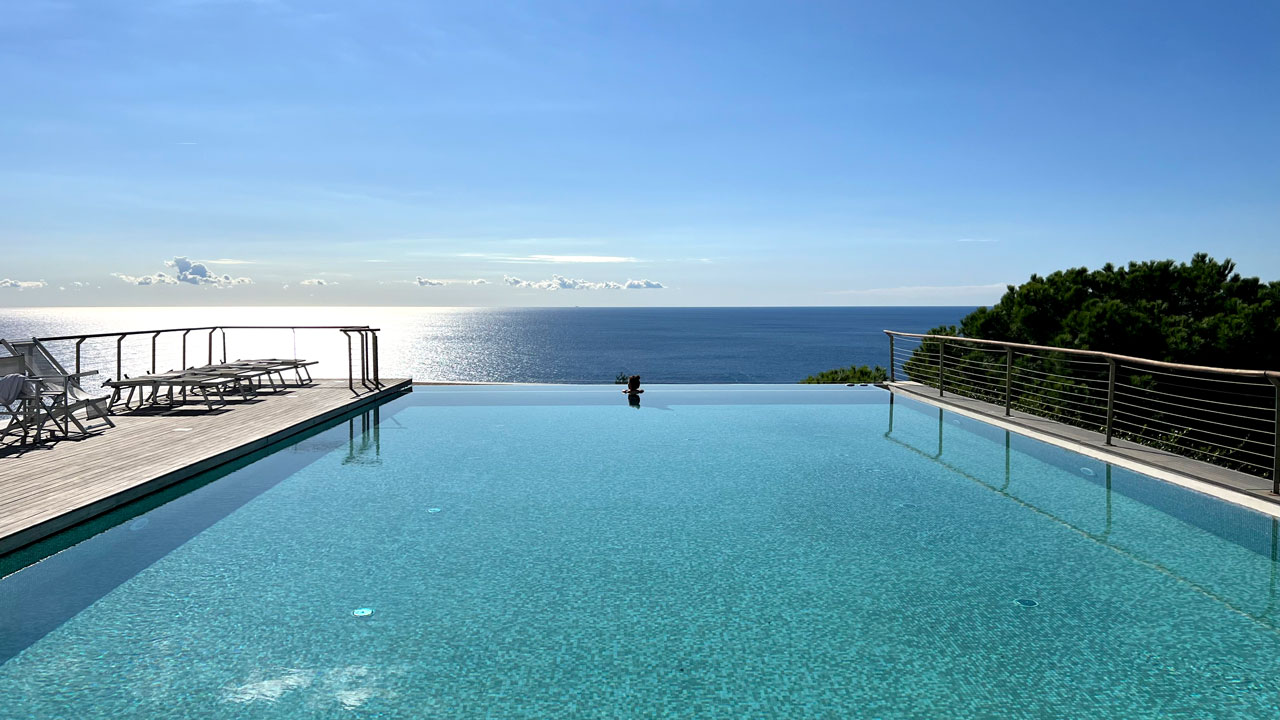 dominio-mare-bergeggi-piscina-02
