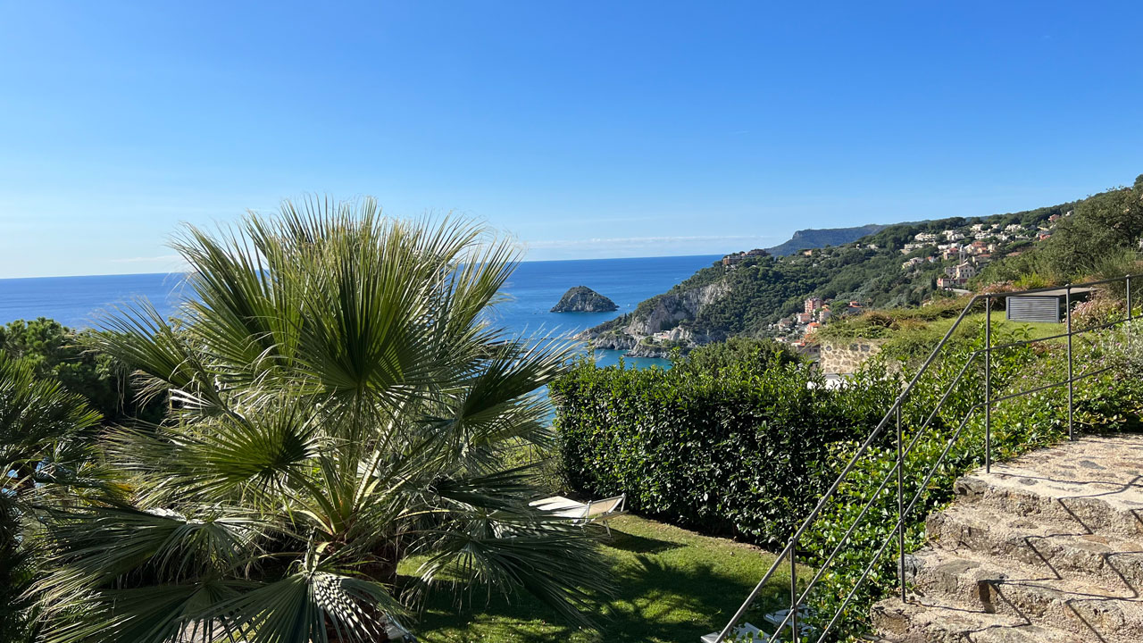 dominio-mare-bergeggi-piscina-04
