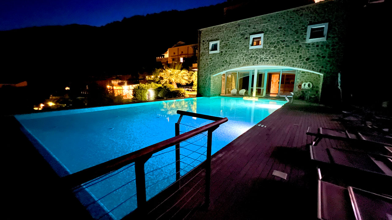 dominio-mare-bergeggi-piscina-07