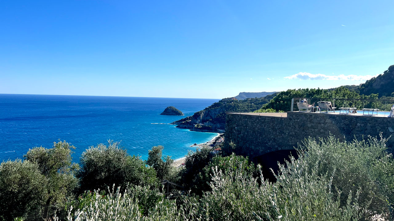 dominio-mare-bergeggi-piscina-08