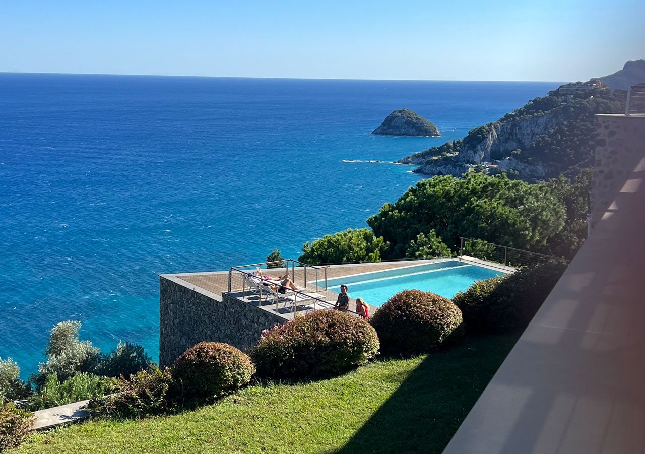 dominio-mare-bergeggi-piscina-09