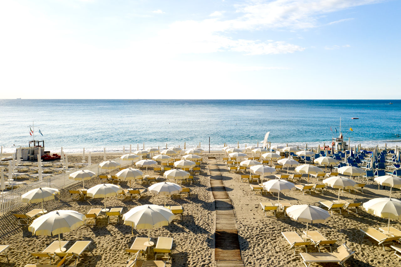 dominio-mare-bergeggi-spiaggia02