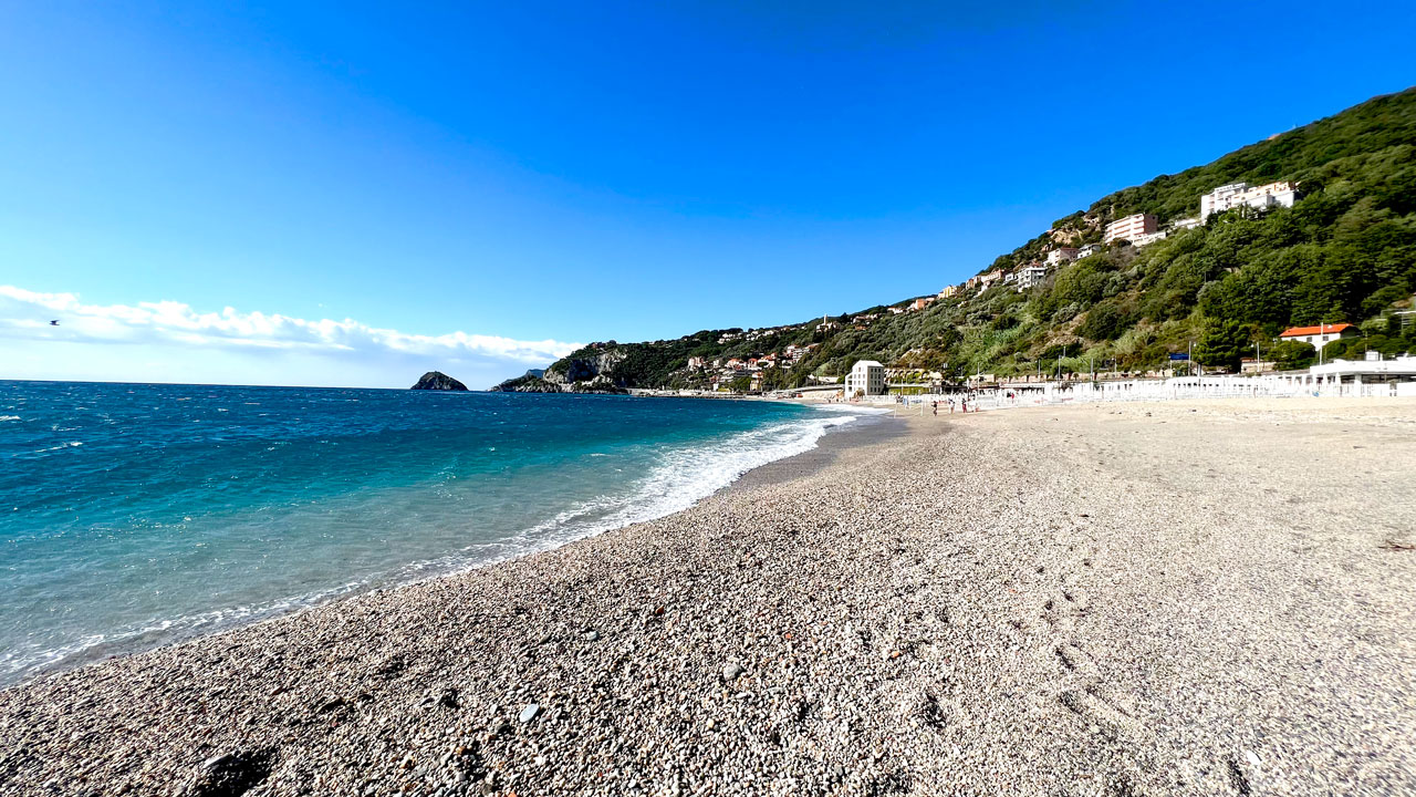 dominio-mare-bergeggi-spiaggia10